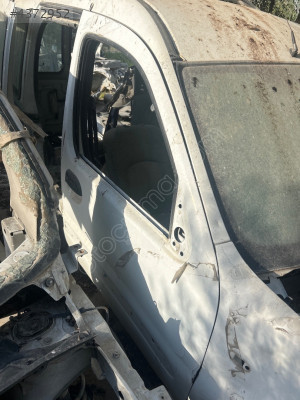 Kangoo sağ kapı ön