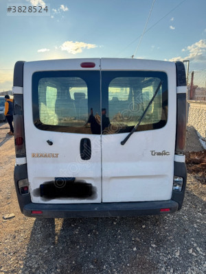Renault trafik arka bagaj kapakları