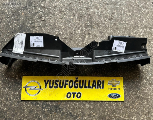 ASTRA K ÖN PANEL PLASTİGİ MUHAFAZA FAR SİS