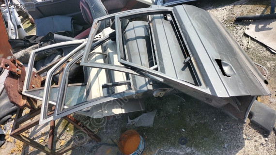 Renault 9 Broadway kapıları