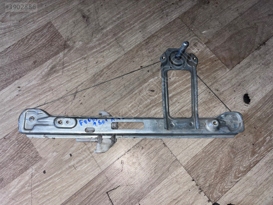 FORD FOCUS 1 SAG ARKA CAM KRİKOSU