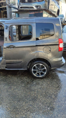 FORD COURİER SOL ARKA KAPI