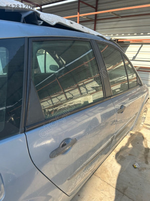 Renault Scenic 2 sağ arka kapı