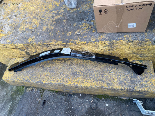 PEUGEOT 3008 (2024) ÖN CAM YAN DİREK SACI SIFIR 9839608180