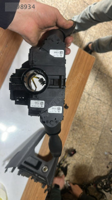 2015-2023 FORD COURİER SARGI SİNYAL KOLLARI ORJ ÇIKMA