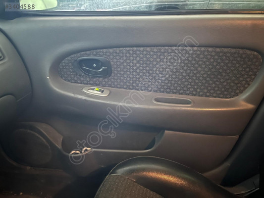 Kia Shuma SAĞ Ön Kapı DÖŞEMESİ