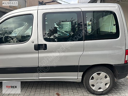 CITROEN BERLİNGO PEUGEOT PARTNER 1998-2010 SÖKME SOL ARKA KAPI