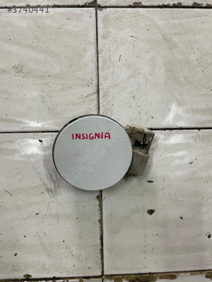 İNSİGNİA DEPO KAPAĞI ORJİNAL ÇIKMA PARÇAA