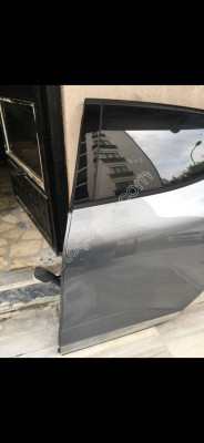 Renault Clio 5 sol arka kapı (2019_2024) sıfır ORJİNAL