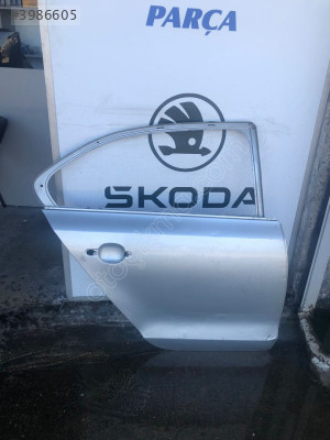 ÇIKMA VOLKSWAGEN JETTA SAĞ ARKA KAPI