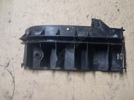 AUDİ A3 - HATCHBACK SAĞ   ARKA TAMPON PRAKETİ STOP ALTI