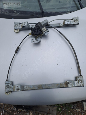 MERCEDES CITAN RENAULT KANGOO 3 SOL ÖN CAM KRİKOSU