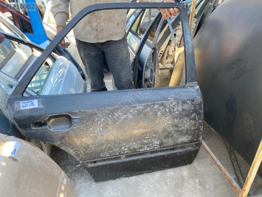 MERCEDES W124 SAĞ ARKA KAPI , MERCEDES E SERİSİ SAĞ ARKA KAPI