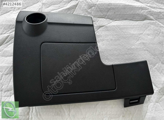 VOLKSWAGEN T-ROC GÖSTERGE PANEL SOL ALT-SİGORTA KAPAĞI 2GA858365