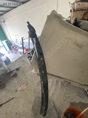 Ford transit 2020 ön cam alt destek plastiği ön cam ızgarası