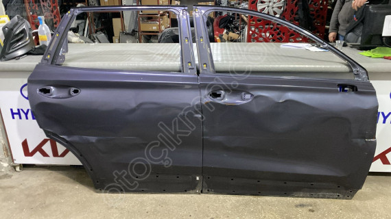 HYUNDAİ SANTA FE SAĞ ÖN VE ARKA KAPI 2021-2024
