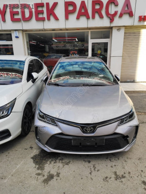 TOYOTA COROLLA MOTOR KAPUT ORJİNAL SÖKME YEDEK PARÇA