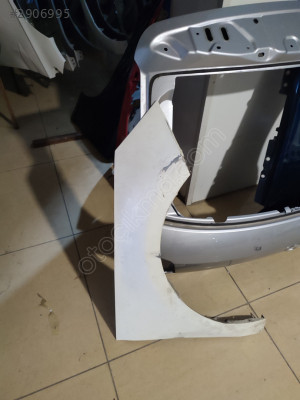 Audi A1 sağ ön çamurluk orjinal çıkma parça