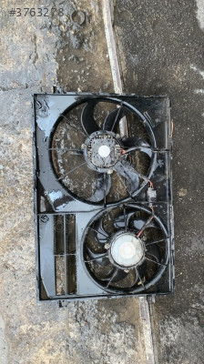 1K0121207A orjinal vw golf6 fan davlumbazı ve fan motoru