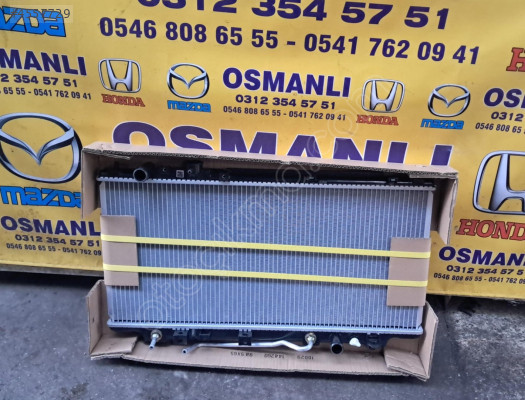 Mazda 323 BJ Otomatik Su Radyatörü