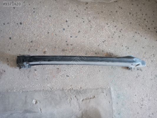 Renault Megane 2 02-08 Model Arka Tampon Demiri Orijinal Çıkma