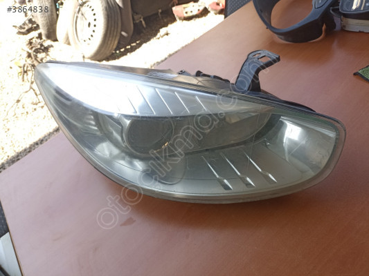 Renault Fluence Sağ Ön Far Beyinli