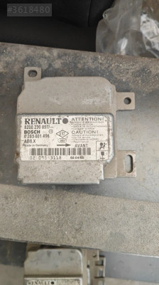 8200 230 857 0 285 001 496 RENAULT CLİO İÇİN AİRBAG BEYNİ