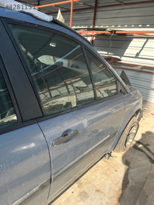 Renault Scenic 2 sağ ön kapı