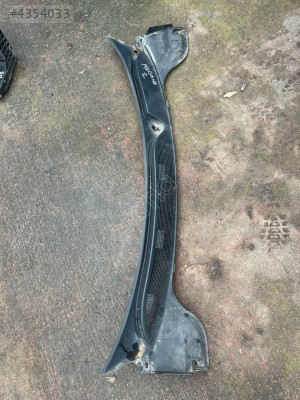 MEGANE 2 ÖN CAM IZGARASII ORJİNAAL ÇIKMA PARÇA