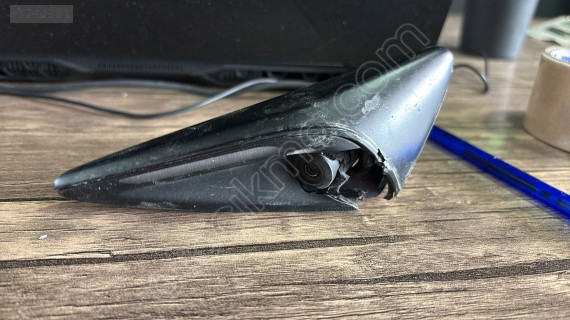 TESLA MODEL Y SAĞ ÇAMURLUK SİNYALİ KAMERASI