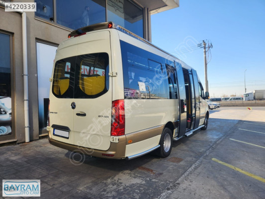 MERCEDES SPRİNTER/CRAFTER MTK DİZAYN SAĞ 2.DOLMUŞ YAN CAM