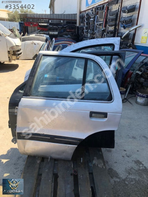 OTO CEM'DEN ÇIKMA MITSUBISHI LANCER 1988 SOL ARKA KAPI