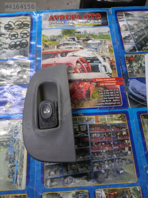 Renault Megane 1 sağ ön cam açma düğmesi ve plastik yeri