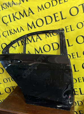 MERCEDES W205 SAĞ ARKA KAPI