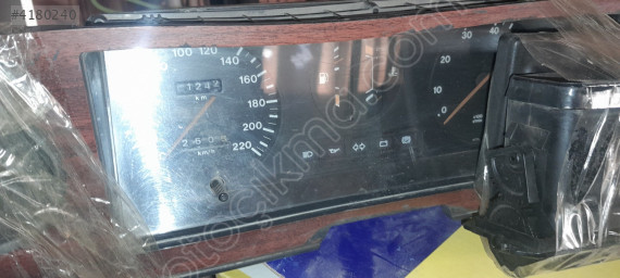Ford Taunus kilometre saati katran