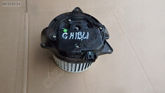 MASERATİ GHİBLİ KALORİFER MOTORU HATASIZ 2013/2017