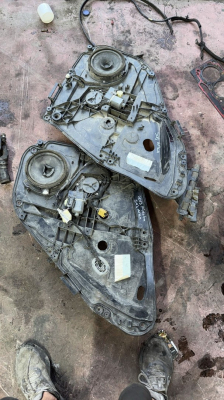 2013 Ford Fiesta sağ arka kapı iç bakalit 4000