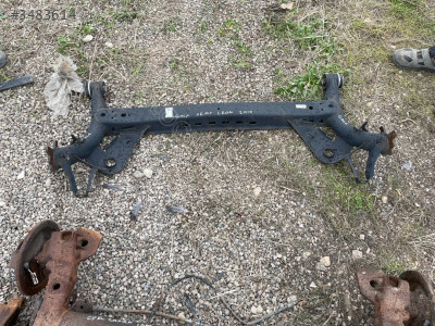 VW GOLF 4 ARKA DİNGİL ORJİNAL ÇIKMA