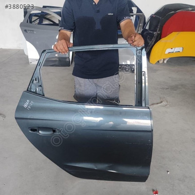 2018/2023 SEAT İBİZA GRİ SAĞ ARKA KAPI ORJINAL