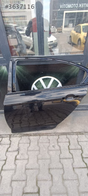 VOLKSWAGEN PASSAT B8 ÇIKMA ORJİNAL SOL ARKA KAPI BOYASIZ LC9X