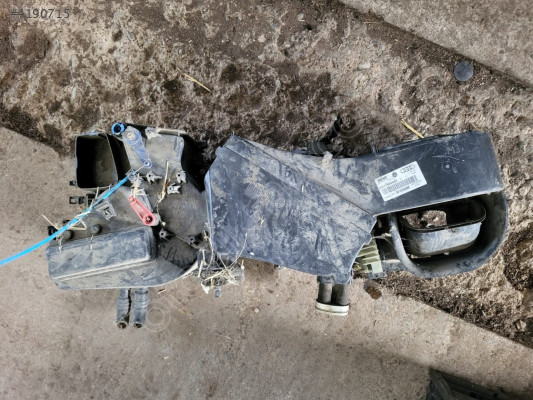 Opel vectra kalorifer kutusu gümbet