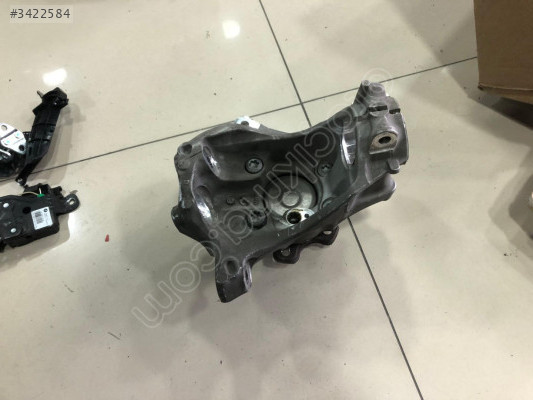 BMW 3 SERİSİ G20 SOL ÖN TAŞIYICI 6878609-02