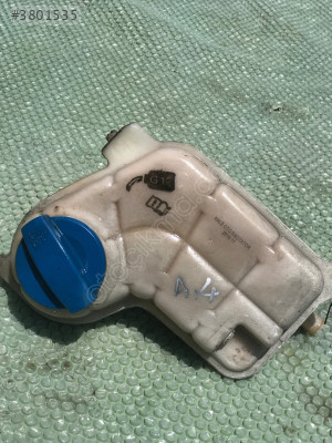Audi A4 Yedek Su Deposu