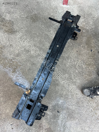 Alfa Romeo tonelo çıkma ön tampon demiri