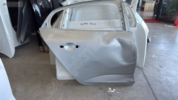 Megane 4 sağ arka kapı çıkma