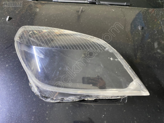 Opel Astra H sağ far camı