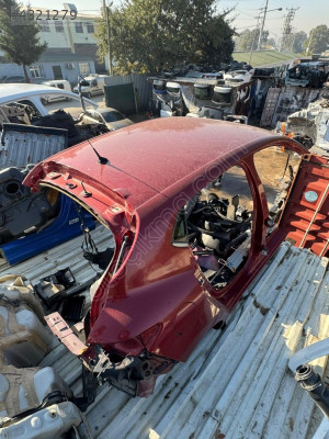 RENAULT CLİO 4 SAĞ ARKA ÇAMURLUK