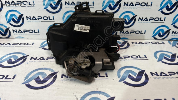 8E0839016C KAPI KİLİDİ AUDİ A4 SAĞ ARKA KAPI