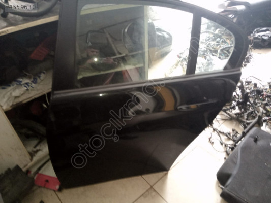 BMW E90 SOL ARKA KAPI ORJINAL ÇIKMA