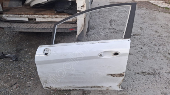 FORD FİESTA SOL ÖN KAPI ÇIKMA ORJİNAL